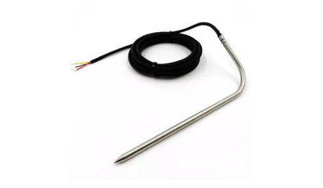 What is the working process of the DS18B20 temperature sensor?