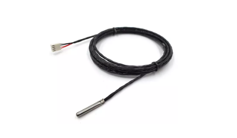 What are the product features of PT100 temperature sensor?